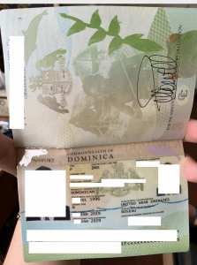 نمونه پاسپورت دومینیکا